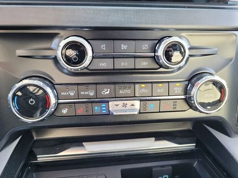 Used 2024 Ford F350 Limited image 28