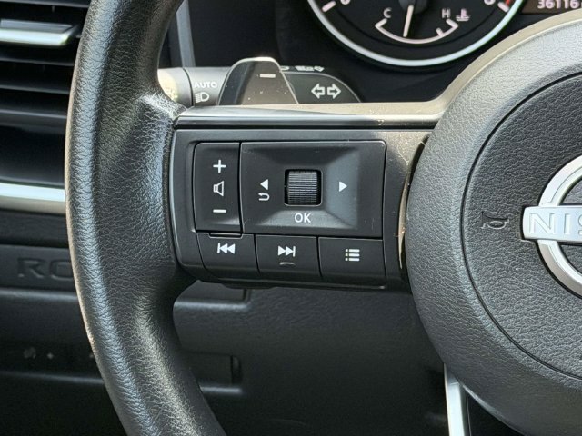Used 2023 Nissan Rogue S AWD/4WD image 24