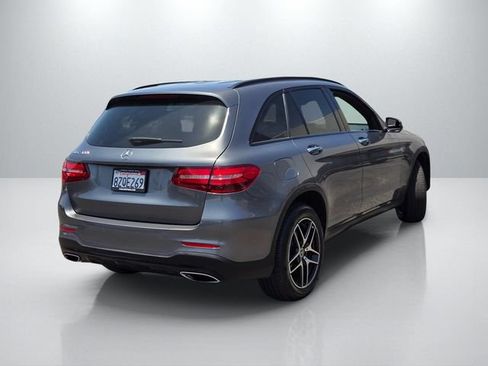 Used 2019 Mercedes-Benz GLC 300 image 4