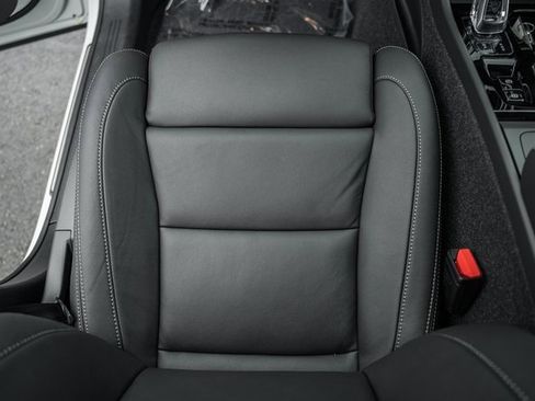 Certified 2025 Volvo XC40 B5 Ultra w/ Climate Package image 32