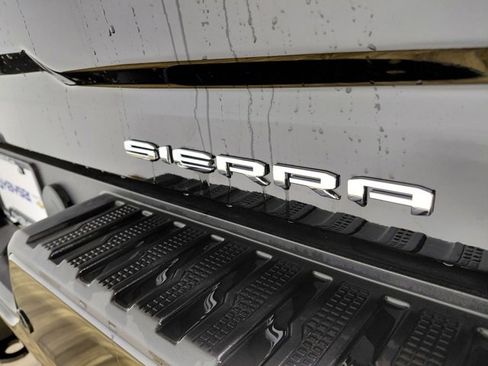 Used 2025 GMC Sierra 2500 Denali Ultimate image 26