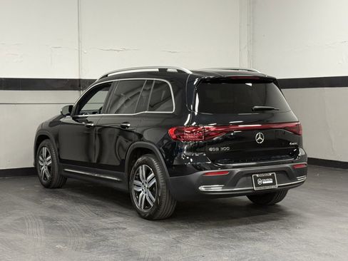 Used 2024 Mercedes-Benz EQB 300 4MATIC image 8