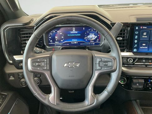 Used 2025 Chevrolet Silverado 2500 High Country w/ High Country Premium Package AWD/4WD image 10