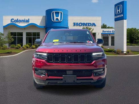 Used 2024 Jeep Wagoneer Series II w/ Convenience Group I AWD/4WD image 11