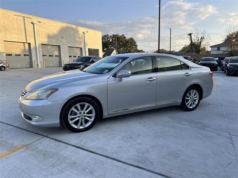 Used 2010 Lexus ES 350 image 3