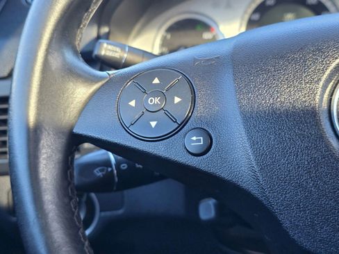 Used 2011 Mercedes-Benz GLK 350 4MATIC image 26