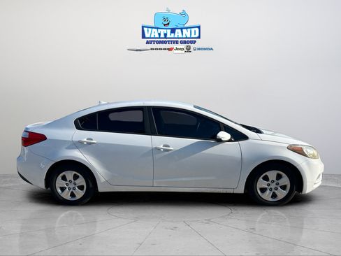 Used 2016 Kia Forte LX FWD image 6