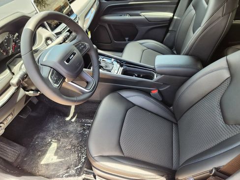 New 2026 Jeep Compass Latitude AWD/4WD image 9