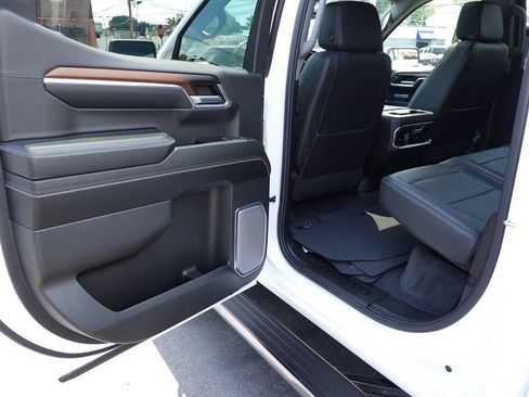 Used 2024 GMC Sierra 1500 Denali w/ Denali Reserve Package AWD/4WD image 25