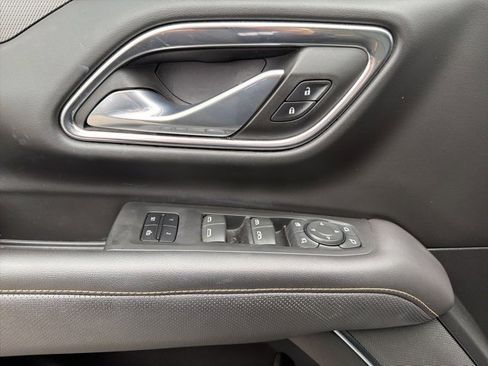 Used 2023 GMC Yukon XL AT4 w/ Technology Package image 11