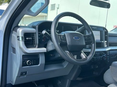 Used 2025 Ford F250 XLT AWD/4WD image 35