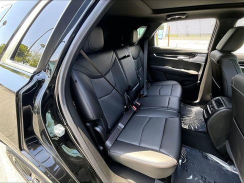 New 2026 Cadillac XT5 Premium Luxury w/ LPO, ONYX Package AWD/4WD image 31