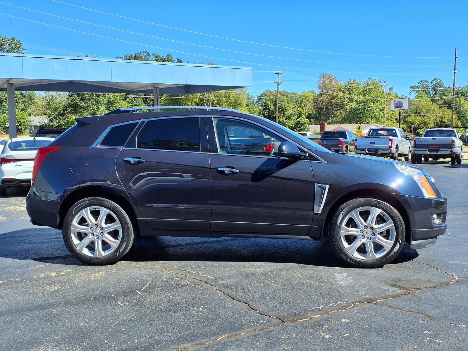 Used 2016 Cadillac SRX Performance FWD image 2