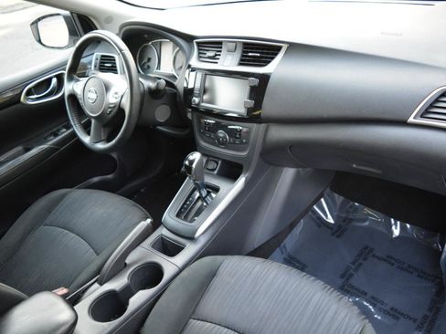 Used 2019 Nissan Sentra SV FWD image 19