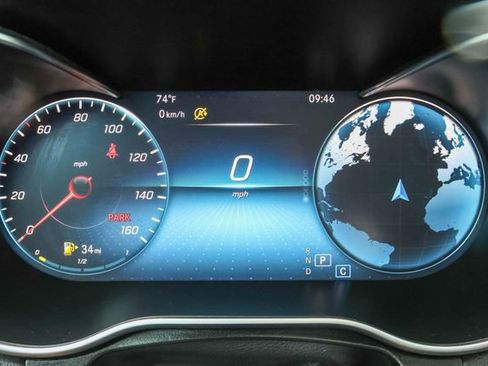 Used 2022 Mercedes-Benz GLC 300 4MATIC image 32