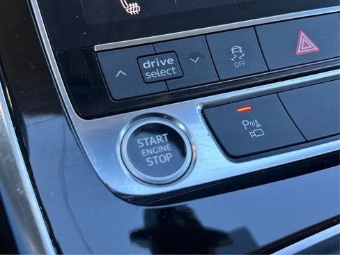 Used 2022 Audi Q7 2.0T Premium image 43