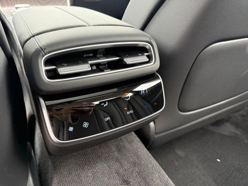 New 2025 Genesis G80 2.5T Advanced image 14