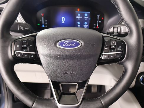 Used 2023 Ford Escape Active w/ Cold Weather Package FWD image 3