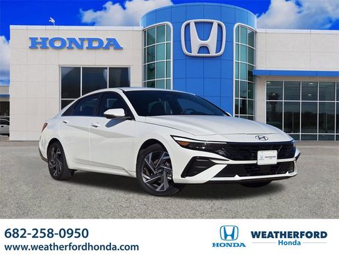 Used 2025 Hyundai Elantra Limited image 1