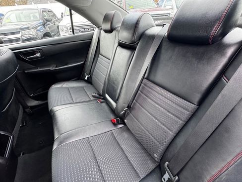 Used 2015 Toyota Camry SE image 11
