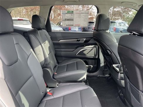 New 2025 Kia Telluride S image 22