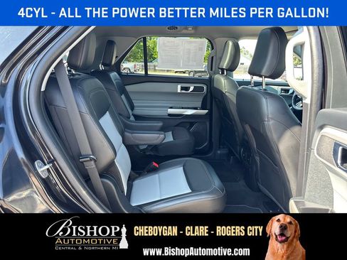 Used 2022 Ford Explorer XLT w/ Equipment Group 202A AWD/4WD image 8