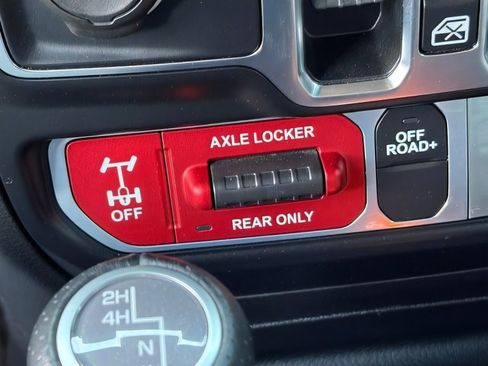 Used 2021 Jeep Gladiator Mojave AWD/4WD image 30
