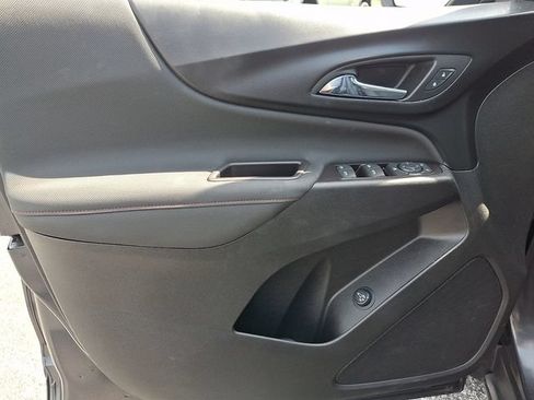 Used 2022 Chevrolet Equinox RS w/ LPO, Floor Liner Package AWD/4WD image 11