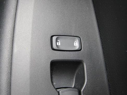 Used 2023 Honda HR-V LX image 23