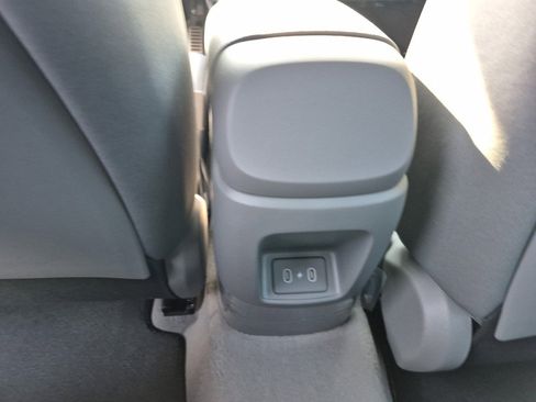 New 2026 Hyundai Elantra Sport FWD image 36