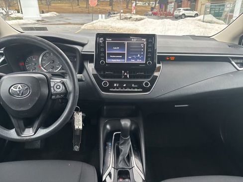 Used 2021 Toyota Corolla LE w/ Carpet Mat Package (TMS) image 29