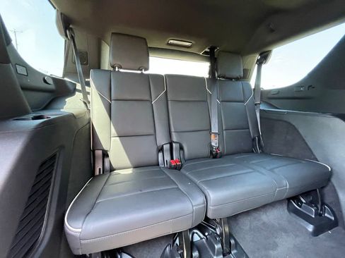 Certified 2024 Cadillac Escalade Sport w/ LPO, ONYX Package AWD/4WD image 17