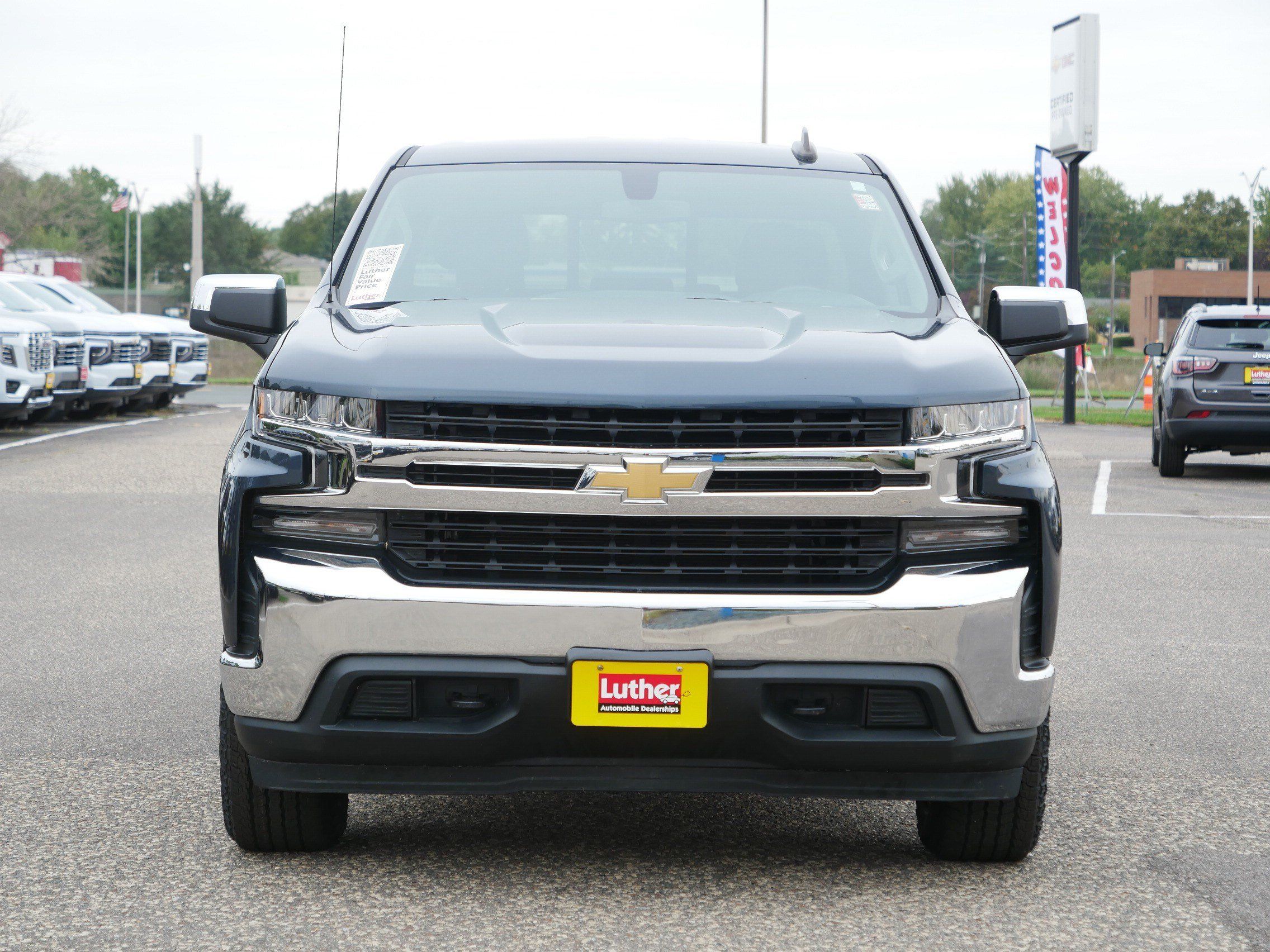 Used 2020 Chevrolet Silverado 1500 LT w/ All-Star Edition AWD/4WD image 2