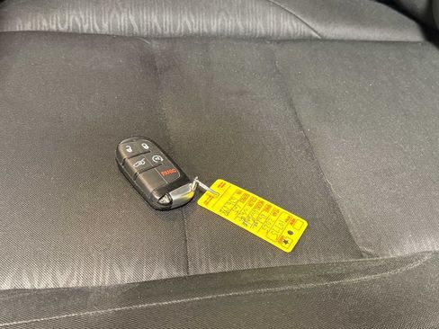 Used 2025 Dodge Durango GT AWD/4WD image 20