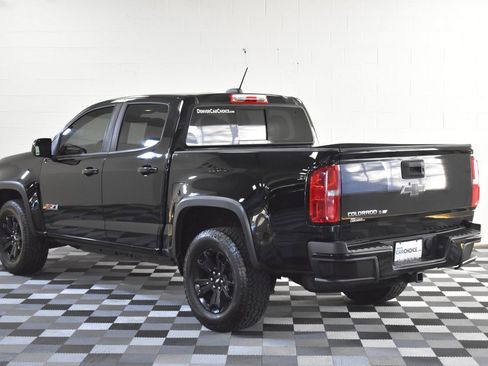 Used 2018 Chevrolet Colorado Z71 w/ Z71 Midnight Edition image 3