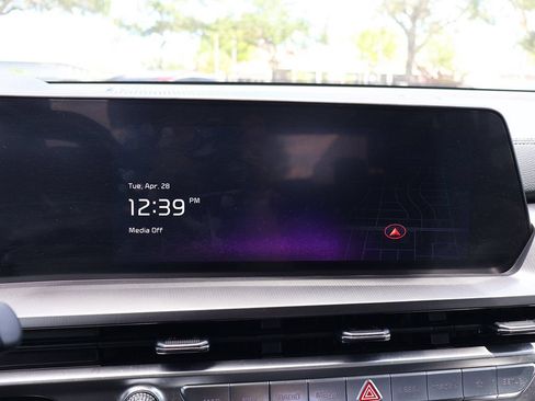 Used 2025 Kia Telluride S FWD image 28
