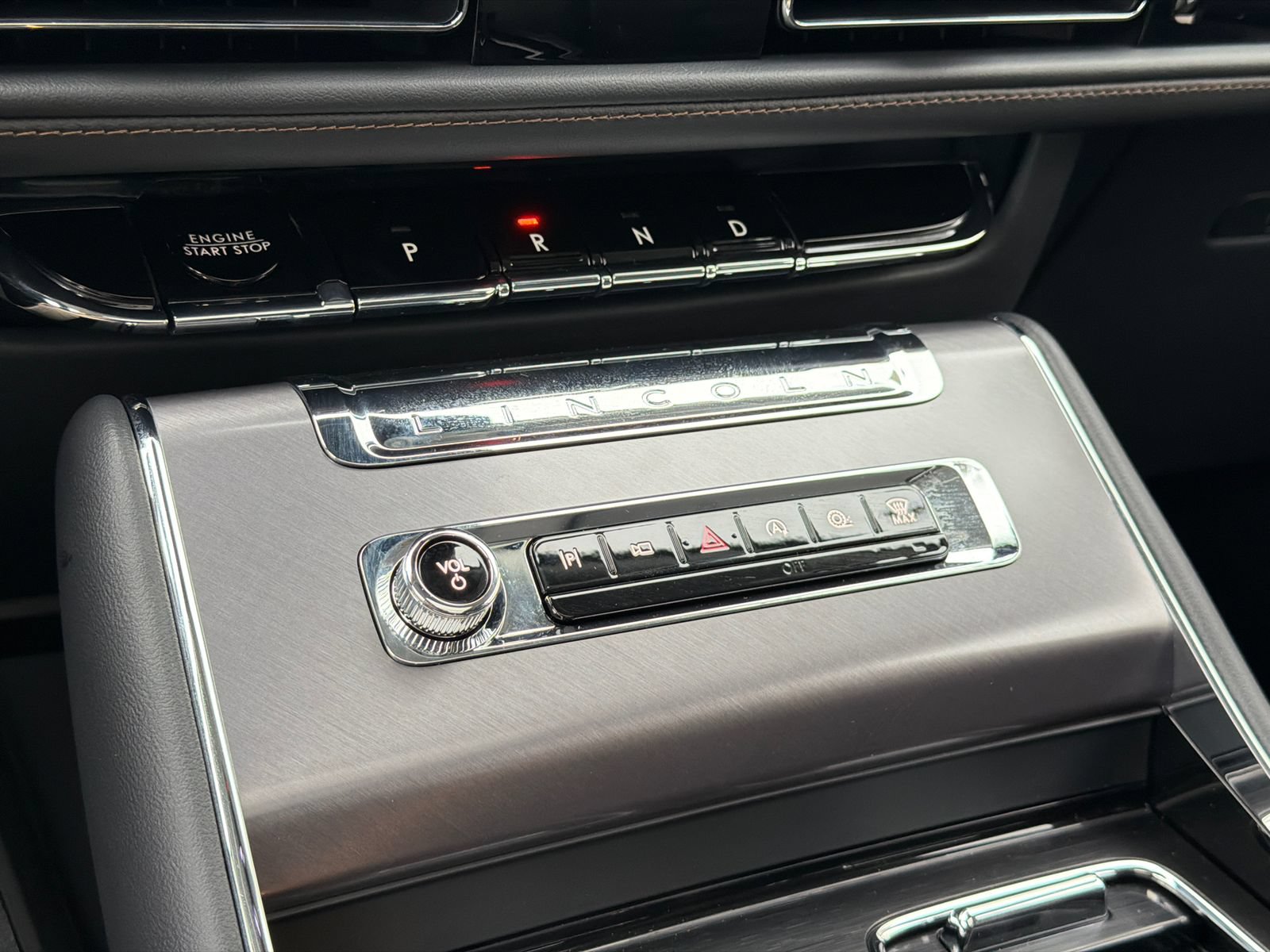 New 2027 Lincoln Aviator AWD w/ Jet Appearance Package image 30
