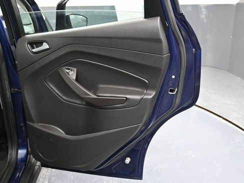 Used 2016 Ford C-MAX SE image 32