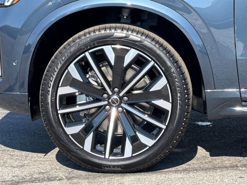 Used 2026 Volvo XC90 B5 Plus w/ Protection Package AWD/4WD image 27