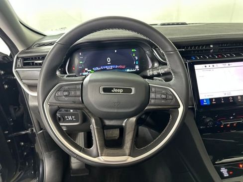 Used 2023 Jeep Grand Cherokee 4WD 4xe image 14