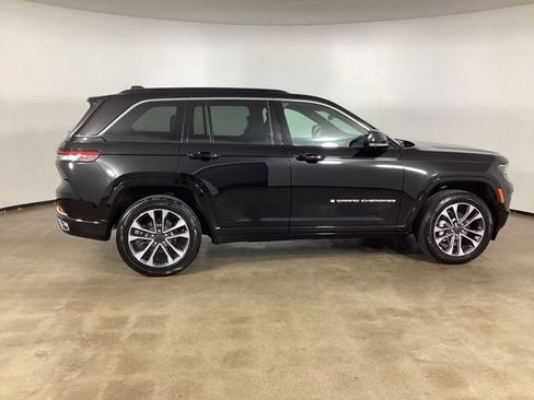 Used 2025 Jeep Grand Cherokee Overland w/ Adv Protech Group III AWD/4WD image 4
