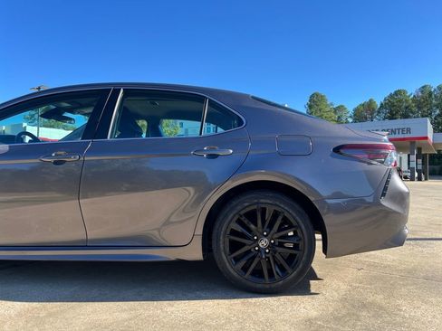 Used 2023 Toyota Camry SE image 30