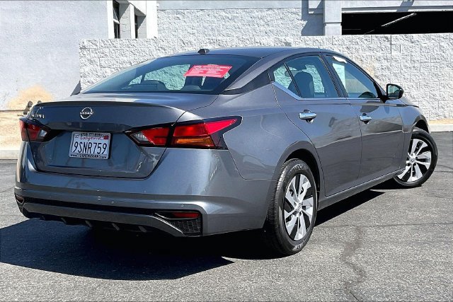Certified 2025 Nissan Altima 2.5 S FWD image 13