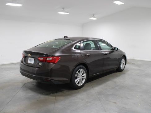 Used 2016 Chevrolet Malibu LT FWD image 9