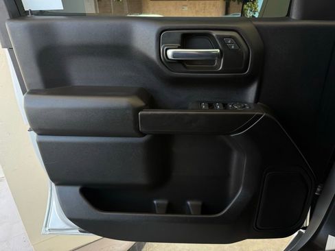 Used 2021 Chevrolet Silverado 1500 Custom Trail Boss w/ LPO, Dark Essentials Package AWD/4WD image 19