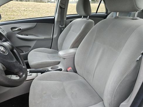 Used 2012 Toyota Corolla LE image 11