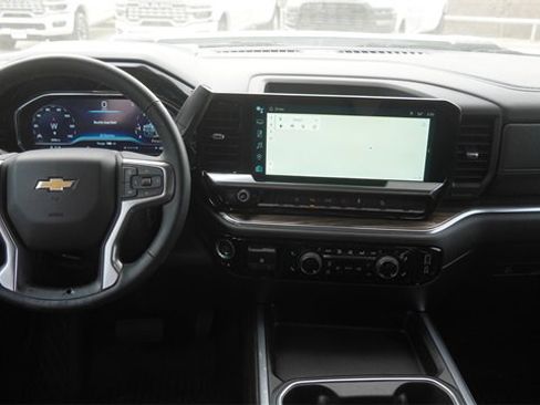 Used 2025 Chevrolet Silverado 2500 LT w/ Safety Package image 14