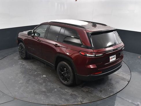 New 2025 Jeep Grand Cherokee Altitude w/ Trailer Tow Package image 43