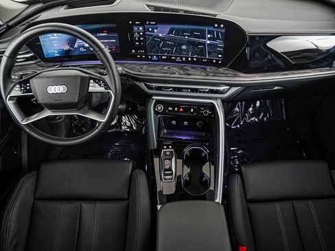 Certified 2025 Audi Q5 Premium w/ Premium Plus AWD/4WD image 9