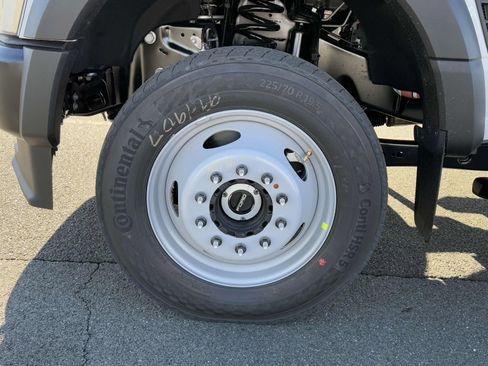 New 2025 Ford F550 4x4 Crew Cab Super Duty image 7